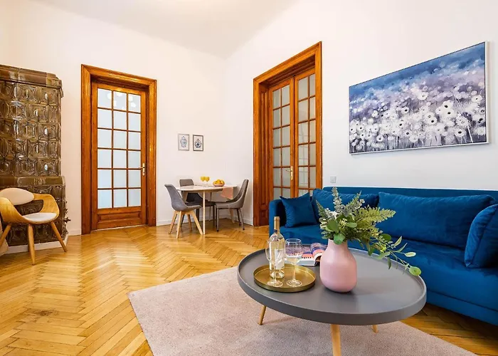 2br Blue Cloud In The Centre Apartment