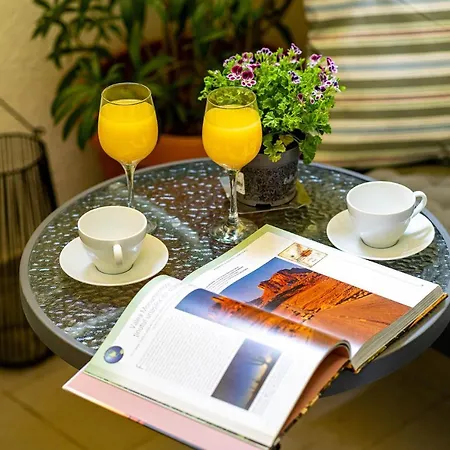 2br Blue Cloud In The Centre Βουκουρέστι