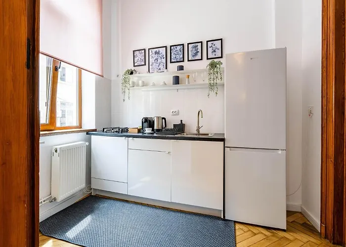 2br Blue Cloud In The Centre شقة