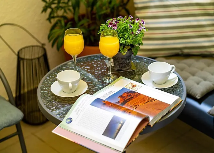 2br Blue Cloud In The Centre Bukurešť